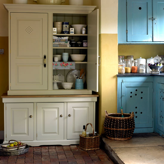 Freestanding furniture kitchen | country | Country Homes & Interiors