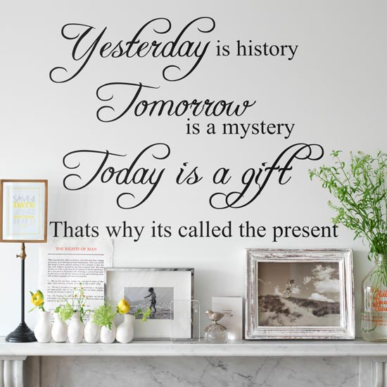 Personalised living room display | Classic decorating ideas | Country Home & Interiors