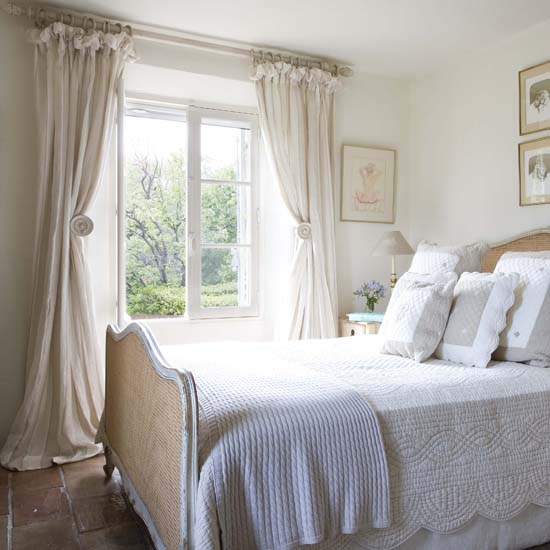 Master bedroom | French country home | country home | House tour | PHOTO GALLERY | 25 Beautiful Homes | Housetohome