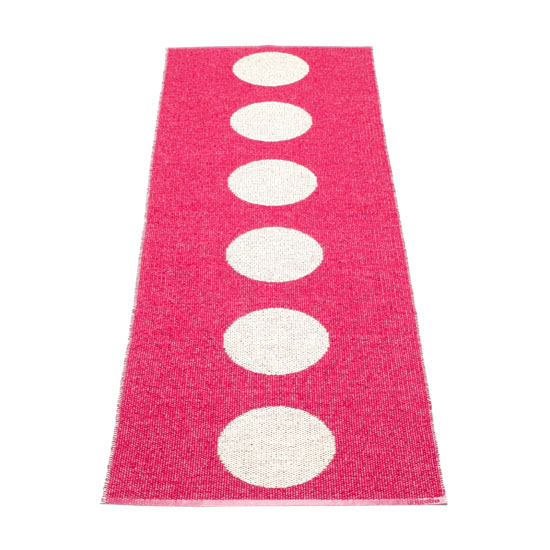 Pappelina Vera Cherry rug from Cloudberry Living | Children's rugs | rugs | children's bedroom | soft furnishings | PHOTO GALLERY | 25 Beautiful Homes | Housetohome