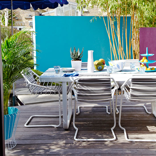 Brighten an outdoor dining area Brighten an outdoor dining area | Design ideas: colour coated | Acid-bright interiors | Decorating ideas | Homes & Gardens | Housetohome | PHOTOGALLERY