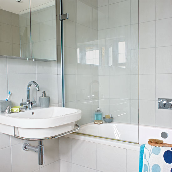 Chic en suite bathroom — 7 budget decorating ideas Modern bathroom | chic en-suite bathroom - 7 budget decorating | IDEAS GALLERY | Style at Home | Housetohome
