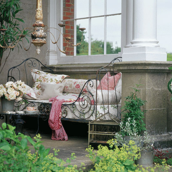 Time to relax | Country garden ideas | Homes & Gardens | Housetohome | PHOTOGALLERY