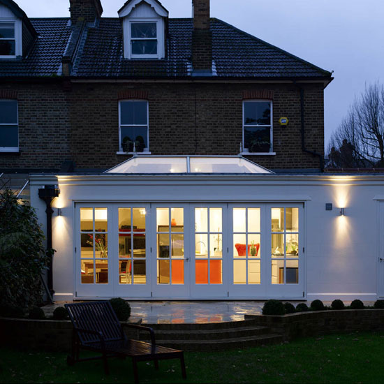 Kitchen extension by Landau Parapan