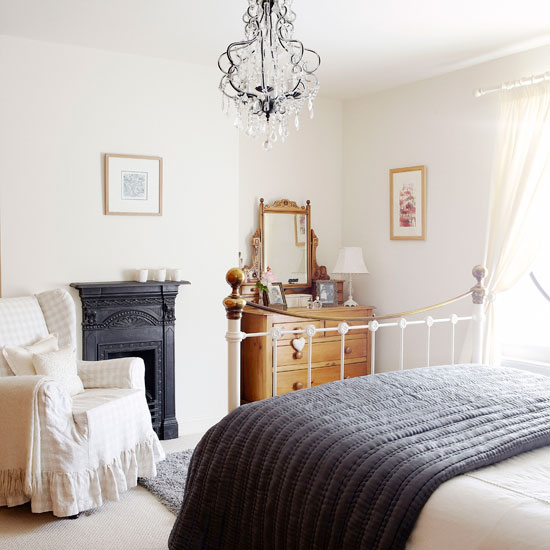 Relaxing guest bedroom | Country bedroom ideas | Country Homes ...
