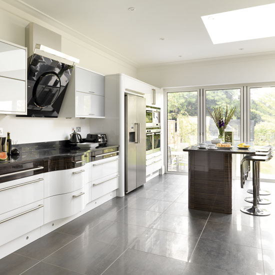 Modern white and wood kitchen Modern white and wood kitchen | White and dark ebony wood kitchen | PHOTO GALLERY | Beautiful Kitchens | Housetohome.co.uk