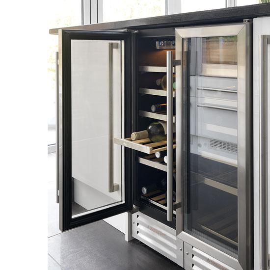 Wine cooler Wine cooler | White and dark ebony wood kitchen | PHOTO GALLERY | Beautiful Kitchens | Housetohome.co.uk