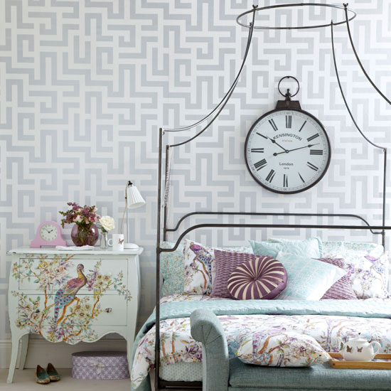 Elegant vintage-style bedroom