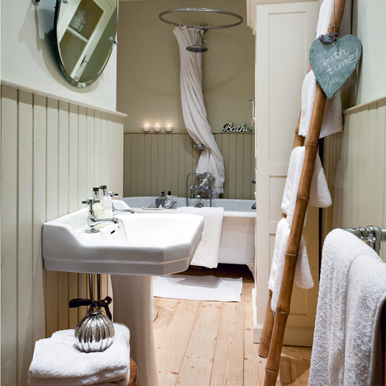 Choose muted shades to create a vintage-style feel