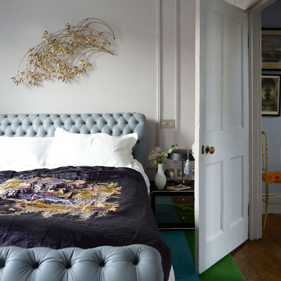 Chinoiserie-inspired bedroom