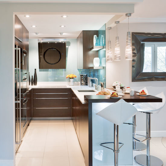 Integrated appliances | Small kitchen design | PHOTO GALLERY | Beautiful Kitchens | Housetohome.co.uk