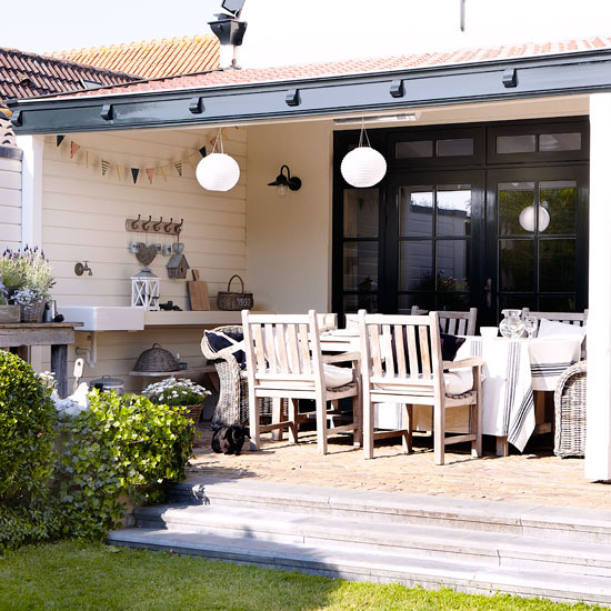 Verandah | House tour | PHOTO GALLERY | Country Homes and Interiors | Housetohome.co.uk