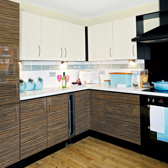Dramatic finish | kitchen ideas | PHOTO GALLERY | Style at Home | housetohome.co.uk