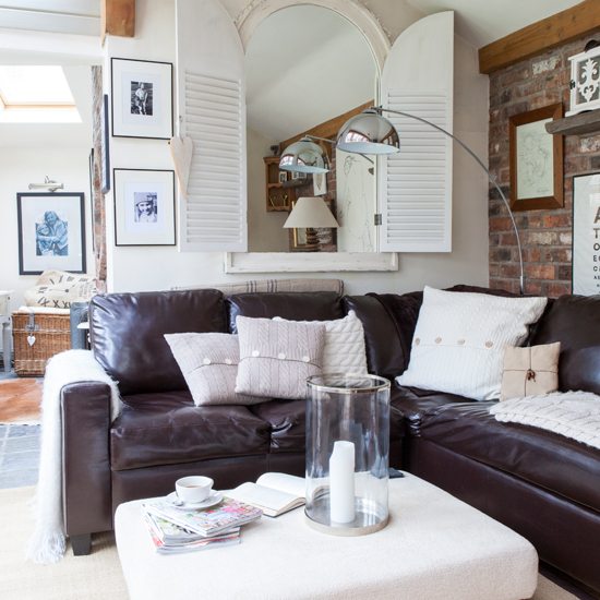 Cream and leather conservatory 