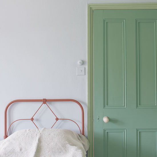 Go for toning greens | Living room | PHOTO GALLERY | Country Homes and Interiors | Housetohome.co.uk
