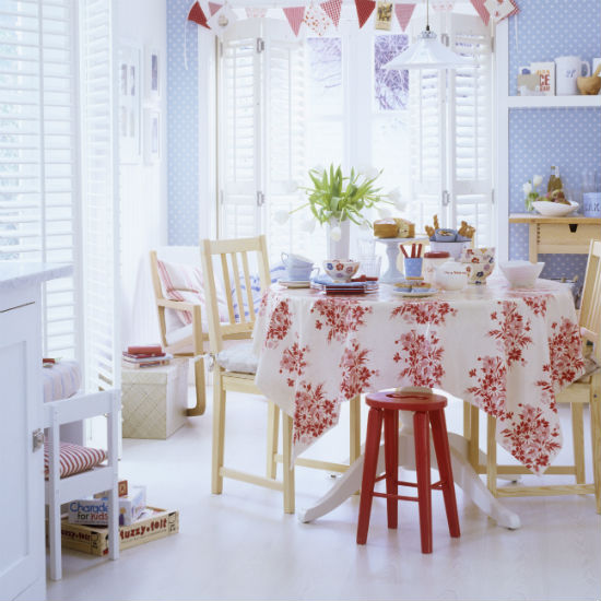 Go for jaunty red, white and blue Go for jaunty red, white and blue | Conservatory decorating ideas | PHOTO GALLERY | Ideal Home | Housetohome