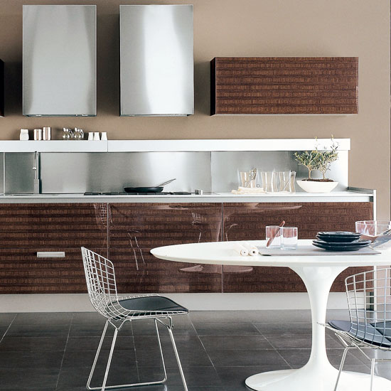 Modern kitchen with grained veneer cabinetry | Kitchen | PHOTO GALLERY | Beautiful Kitchens | Housetohome.co.uk