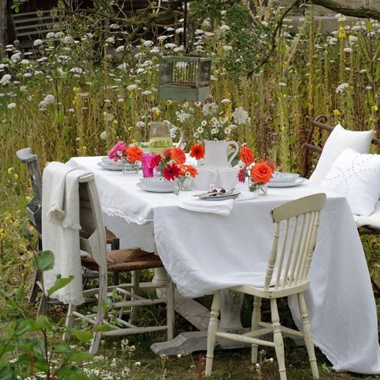 Elegant garden dining area 