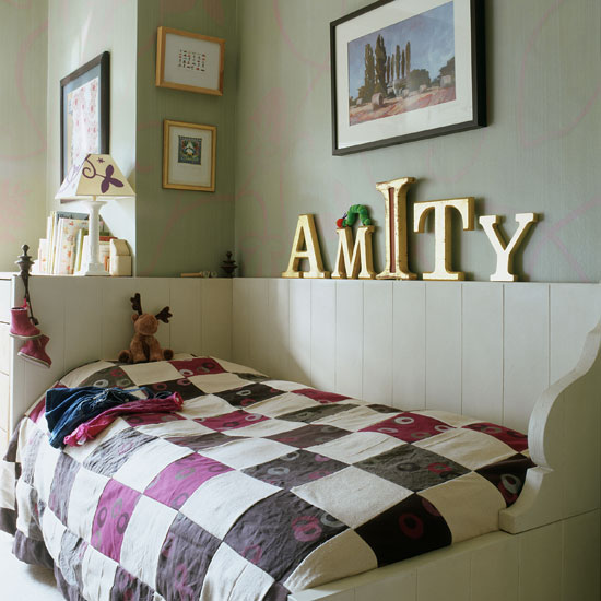 Classic child's bedroom with patchwork quilt | Bedroom | PHOTO GALLERY | Homes & Gardens | Housetohome.co.uk