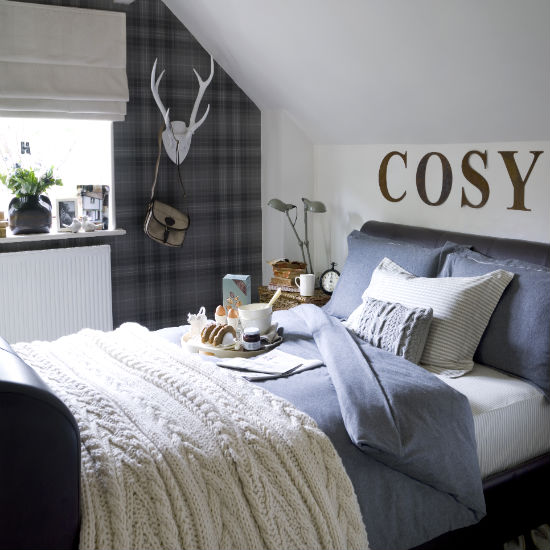 Cosy tartan| guest bedroom decorating idea | PHOTO GALLERY | Ideal Home | Housetohome