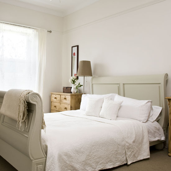 Neutral country bedroom | Country bedrooms | Decorating ideas | Bedroom | PHOTO GALLERY | 25 Beautiful Homes | Housetohome