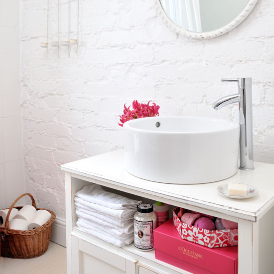 Bathroom decorating - 10 easy ideas