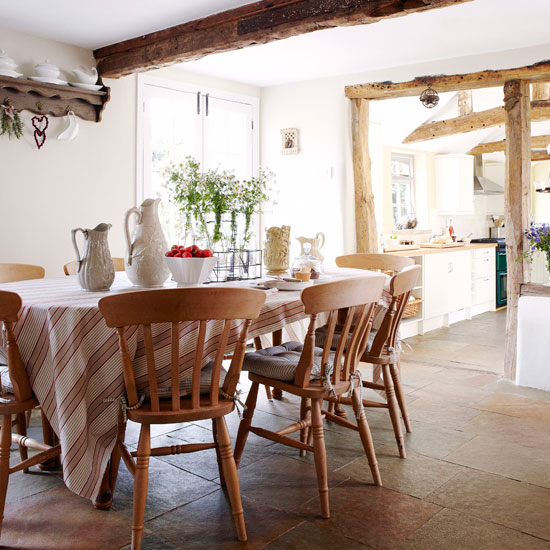 A simple country kitchen-diner A simple country kitchen-diner | Dining room | PHOTO GALLERY | Country Homes and Interiors | Housetohome.co.uk