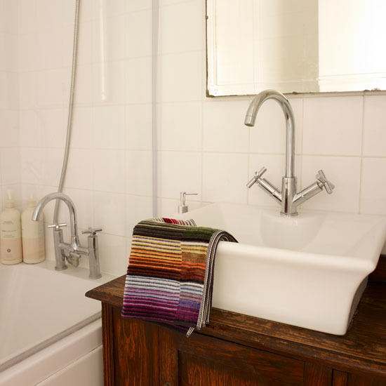 White and wood bathroom White and wood bathroom | Bathroom | PHOTO GALLERY | Style at Home | Housetohome.jpg