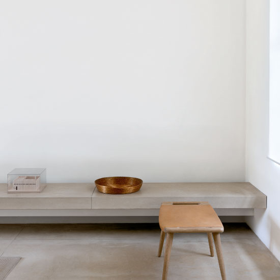 Living room l Minimal white home-l-House-Tours-l-PHOTO-GALLERY-l-Livingetc l Housetohome