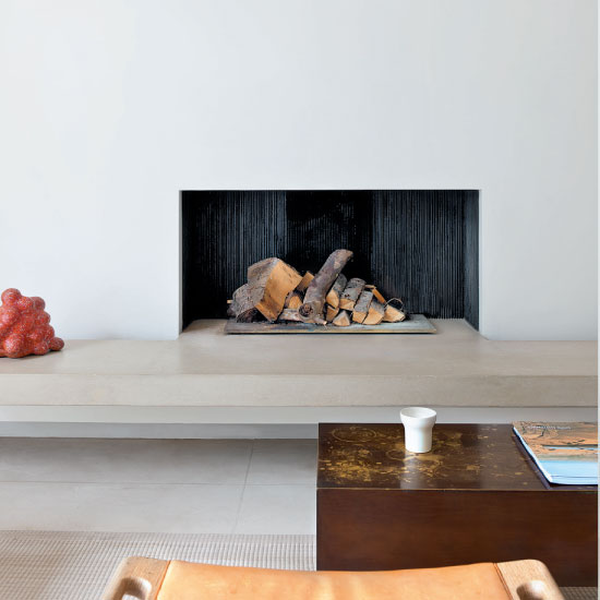 Living room l Minimal white home-l-House-Tours-l-PHOTO-GALLERY-l-Livingetc l Housetohome