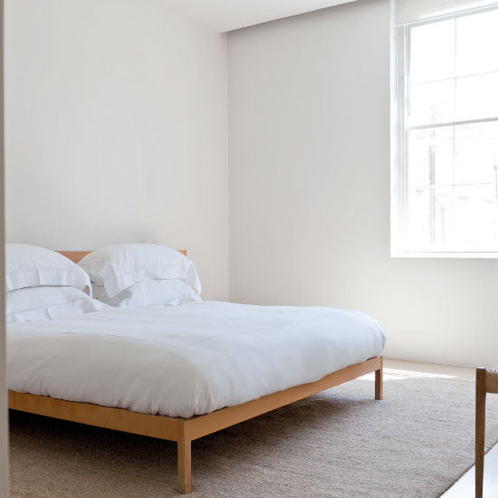 Bedroom l Minimal white home-l-House-Tours-l-PHOTO-GALLERY-l-Livingetc l Housetohome