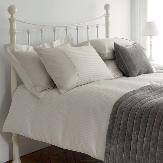 Sylvan glamour Shalford from Laura Ashley | Bedroom | PHOTO GALLERY | Homes & Gardens | Housetohome