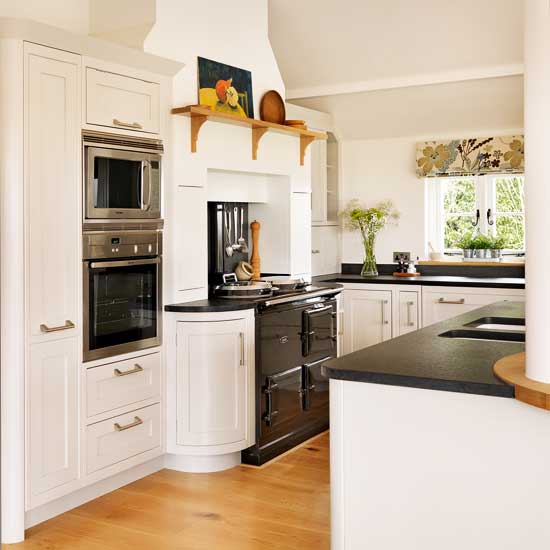 Classic white kitchen Classic white kitchen | Traditional kitchens - 10 ideas | Kitchens | PHOTO GALLERY | Beautiful Kitchens | Housetohome