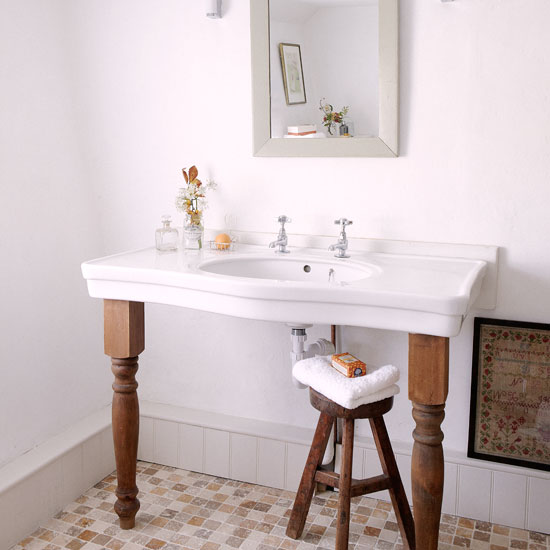 Bathroom | House tour | PHOTO GALLERY | Country Homes and Interiors | Housetohome.co.uk