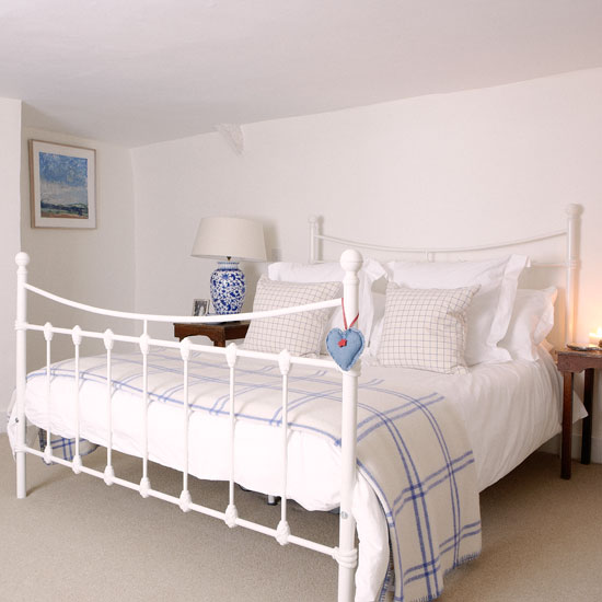 Main bedroom | House tour | PHOTO GALLERY | Country Homes and Interiors | Housetohome.co.uk