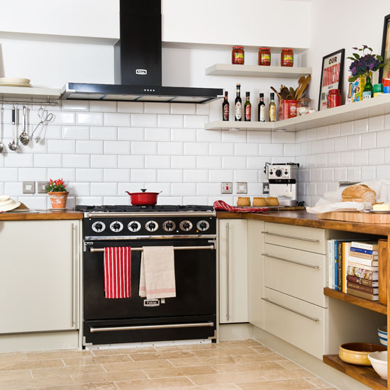 A contemporary country look | hand crafted kitchen | kitchen makeover | PHOTO GALLERY | Ideal Home | Housetohome