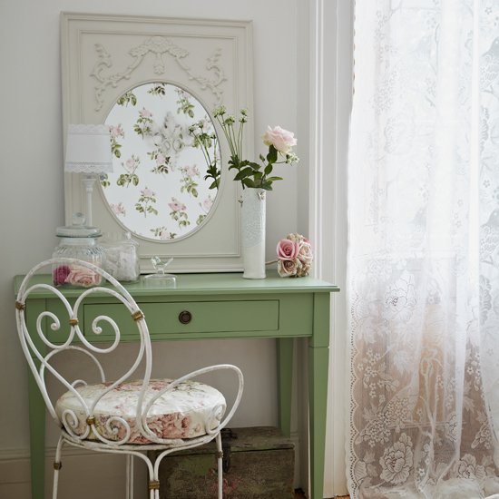 Pretty floral bedroom dressing area | Decorating ideas | Country Homes & Interiors | Housetohome