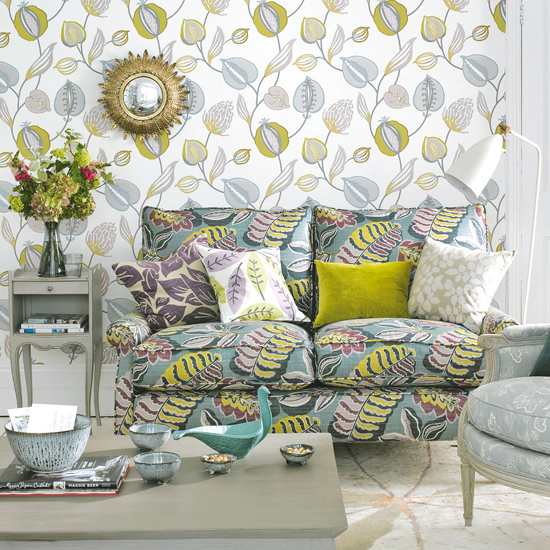Leaf-print country living room