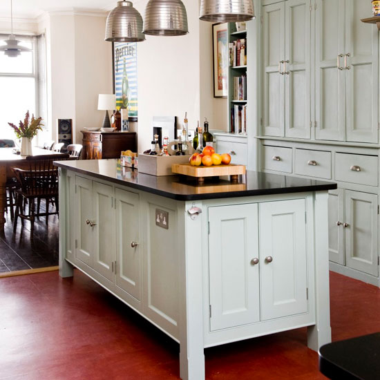 Traditional island Traditional island | Kitchen islands - 10 ideas | Kitchen | PHOTO GALLERY | Beautiful Kitchens | Housetohome.co.uk