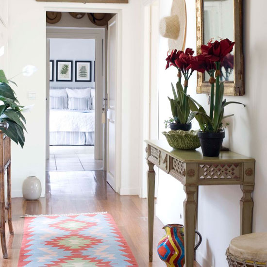 Hallway with colourful accents Hallway with colourful accents | Hallway decorating ideas | PHOTO GALLERY | 25 Beautiful Homes | Housetohome