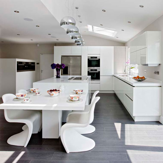 Seamless family kitchen | Family kitchen ideas - 10 of the best | Kitchen | PHOTO GALLERY | Beautiful Kitchens | Housetohome.co.uk
