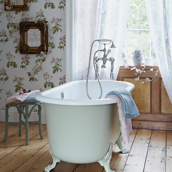 Pretty feminine bathroom | Bathroom decorating ideas | PHOTO GALLERY | Housetohome.co.uk