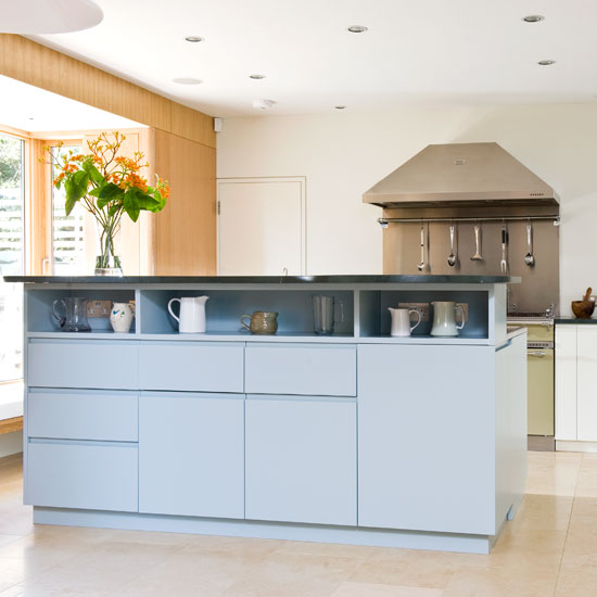 Family kitchen Family kitchen | Take a tour around a functional family kitchen | Kitchen | PHOTO GALLERY | Beautiful Kitchens | Housetohome.co.uk