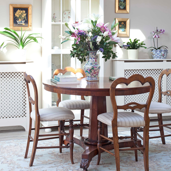Dining room with antique furniture | Traditional dining rooms | PHOTO GALLERY | Housetohome.co.uk