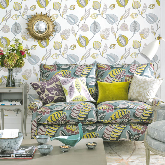 Large Print Floral Wallpaper Living Room