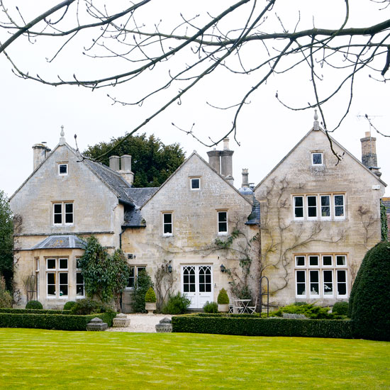 Take a look around this elegant Oxfordshire rectory