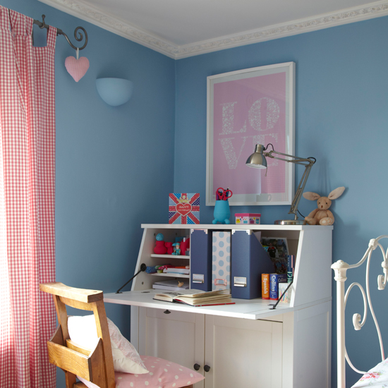 Pretty blue, red and white girl's bedroom