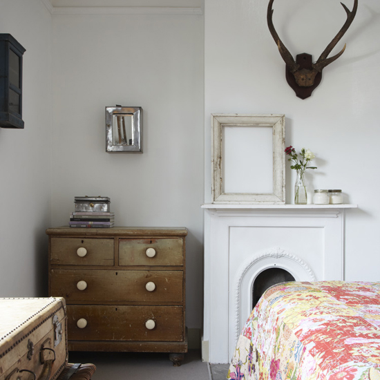 Main bedroom | Vintage style | Victorian terraced house | PHOTO GALLERY | Ideal Home | Housetohome