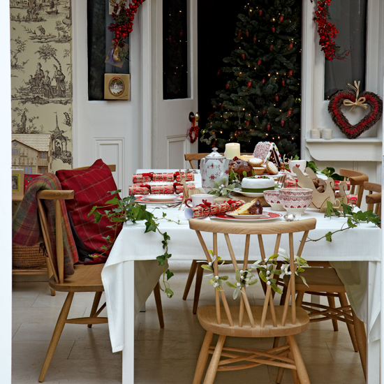 Scandi-style Christmas dining room