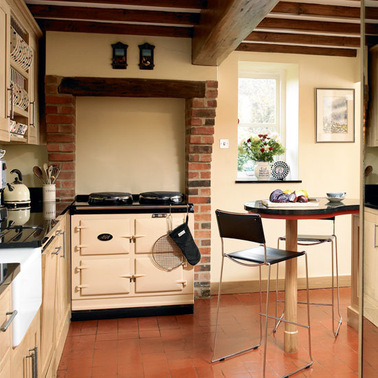 Country-style kitchen | Small kitchen design ideas | housetohome.co.uk